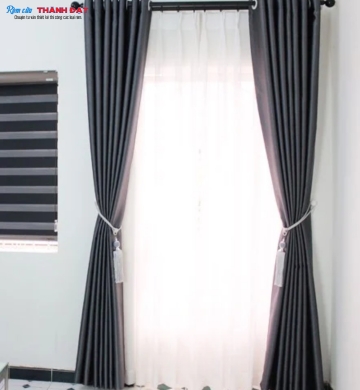 RÈM VẢI ĐEN BÓNG CN004