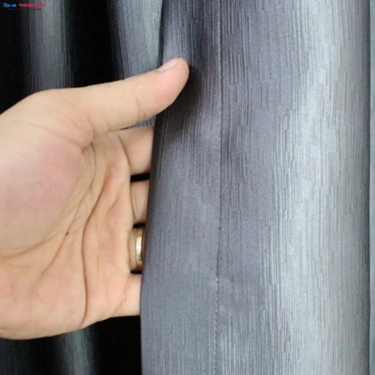 RÈM VẢI ĐEN BÓNG CN004